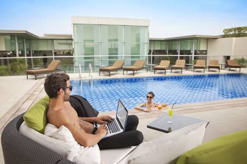 Фото Centro Barsha