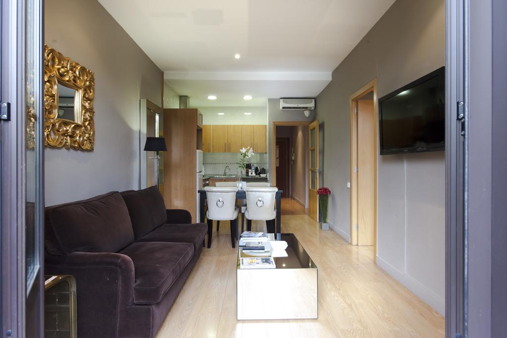 Фото Grandom Suites Barcelona