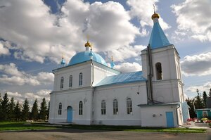 Церковь Покрова Пресвятой Богородицы в Воскресенке (Советская ул., 1, село Воскресенка), православный храм в Омской области