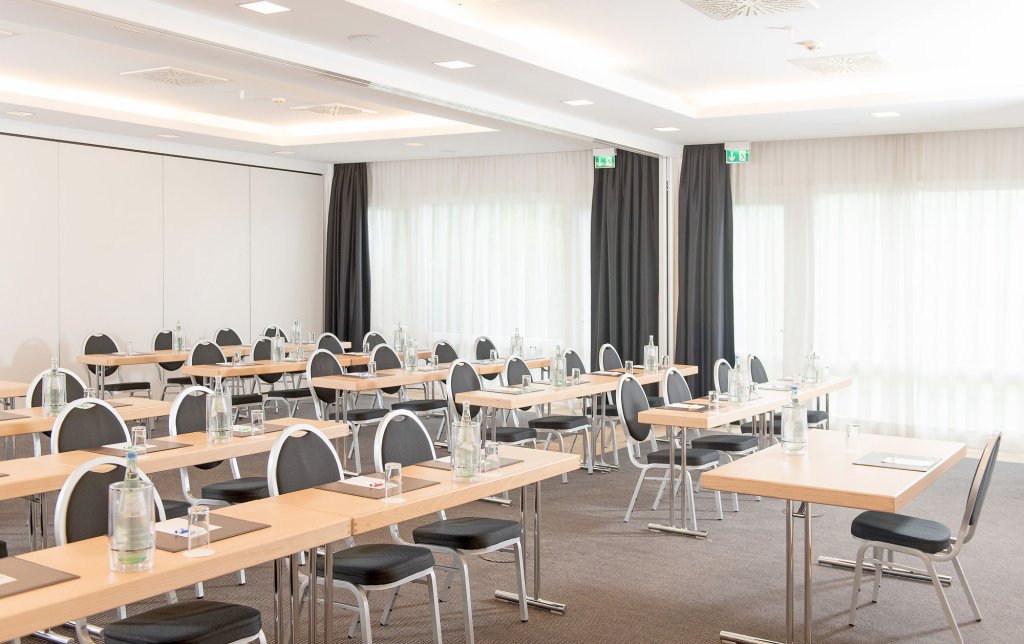 Фото Mercure Hotel Dusseldorf Sud