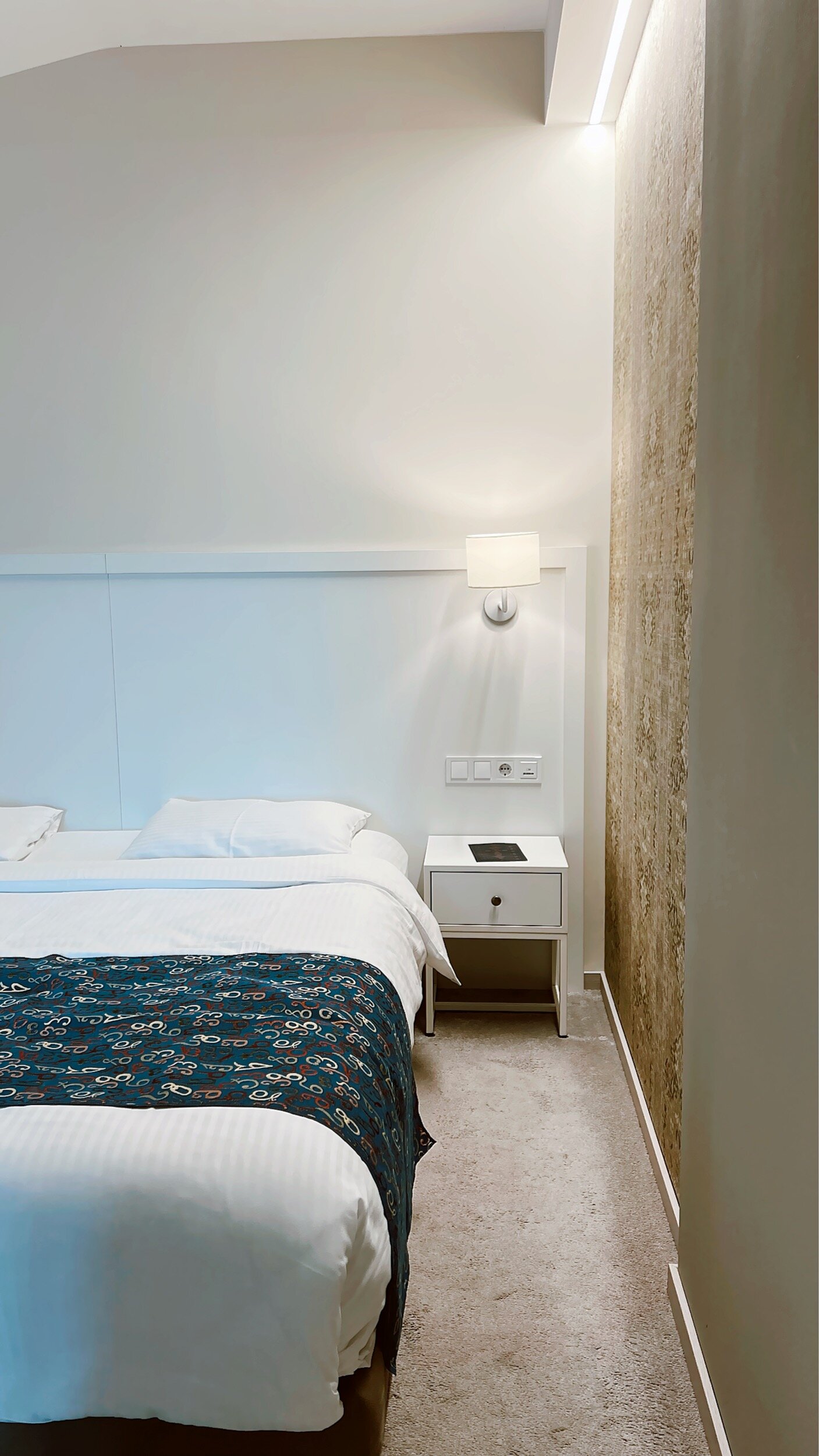 Фото Epigraph Town Hotel