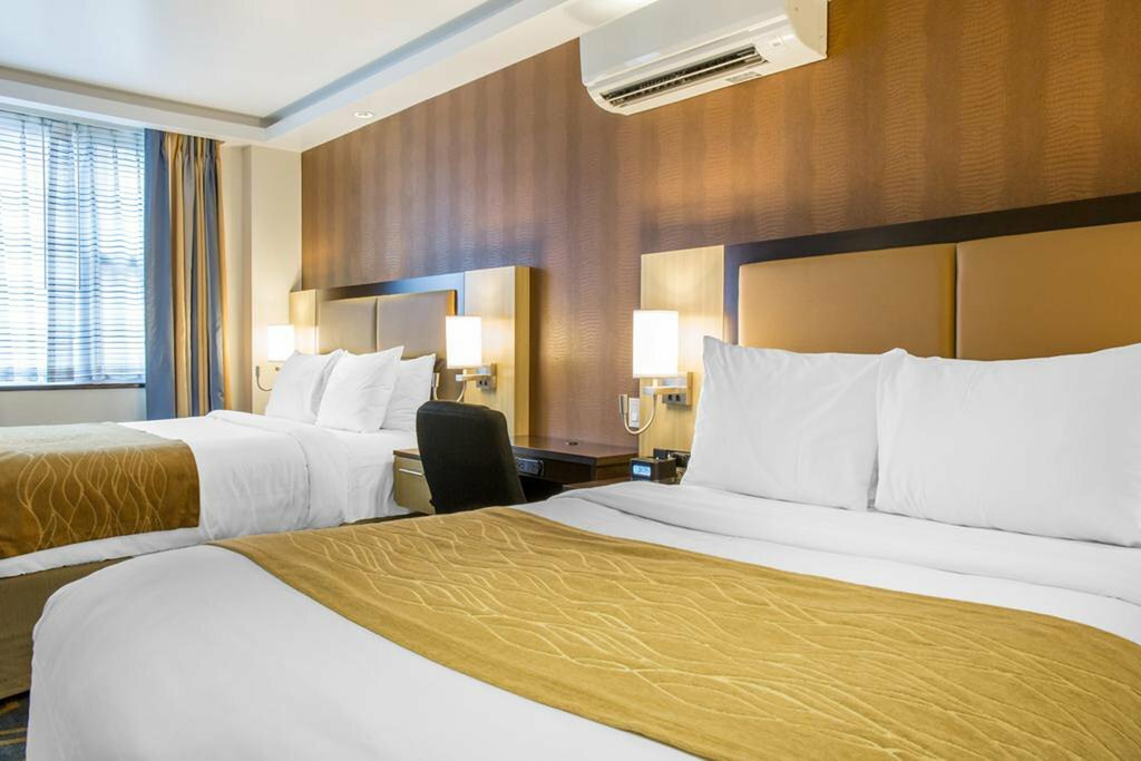 Фото The Artezen Hotel