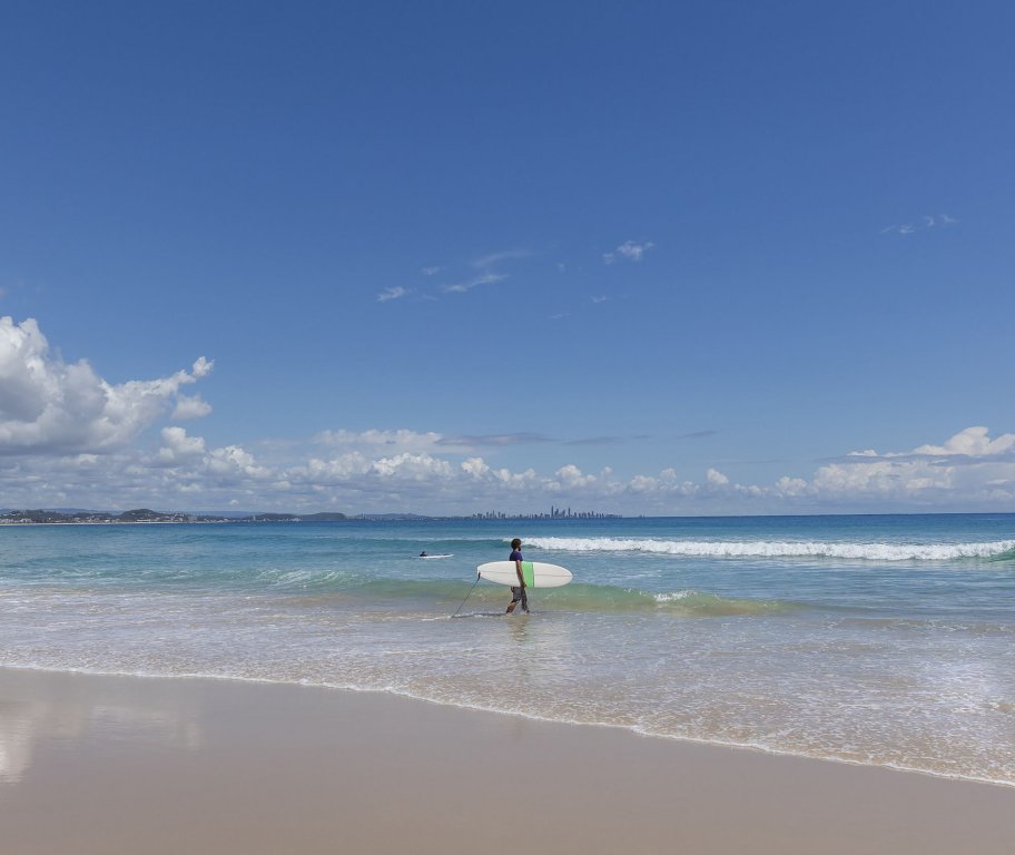 Фото Oaks Gold Coast Calypso Plaza Suites