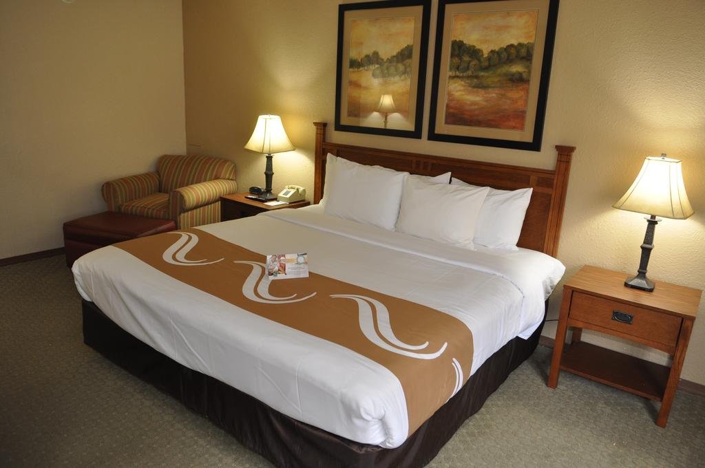 Фото Quality Inn & Suites Plano East - Richardson