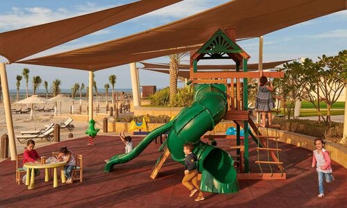 Гостиница Fairmont Ajman в Аджмане