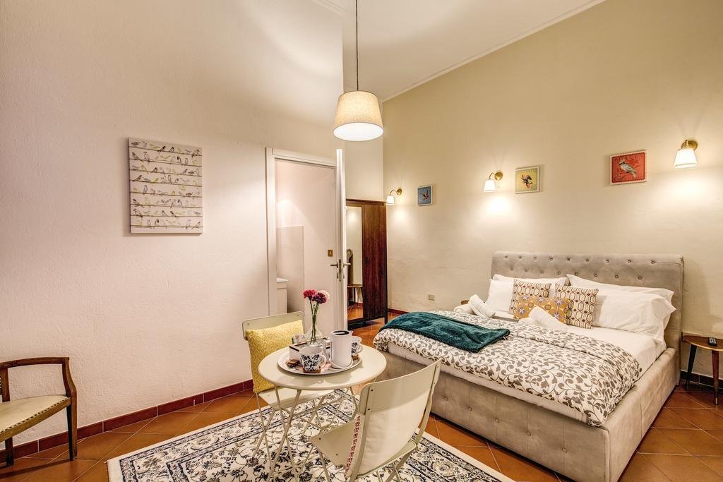 Фото AwesHome Tower GuestHouse
