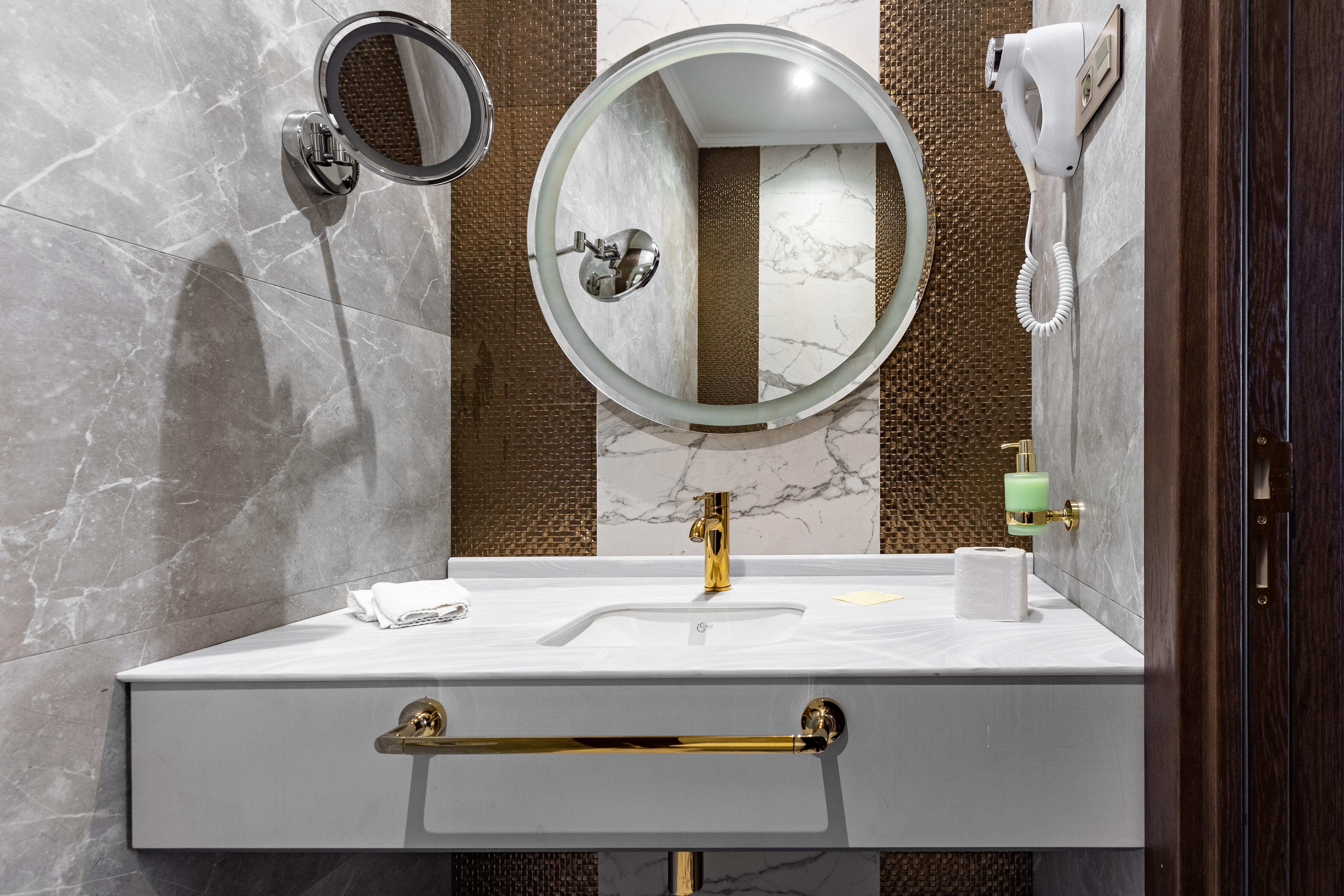 Фото Ирыстон