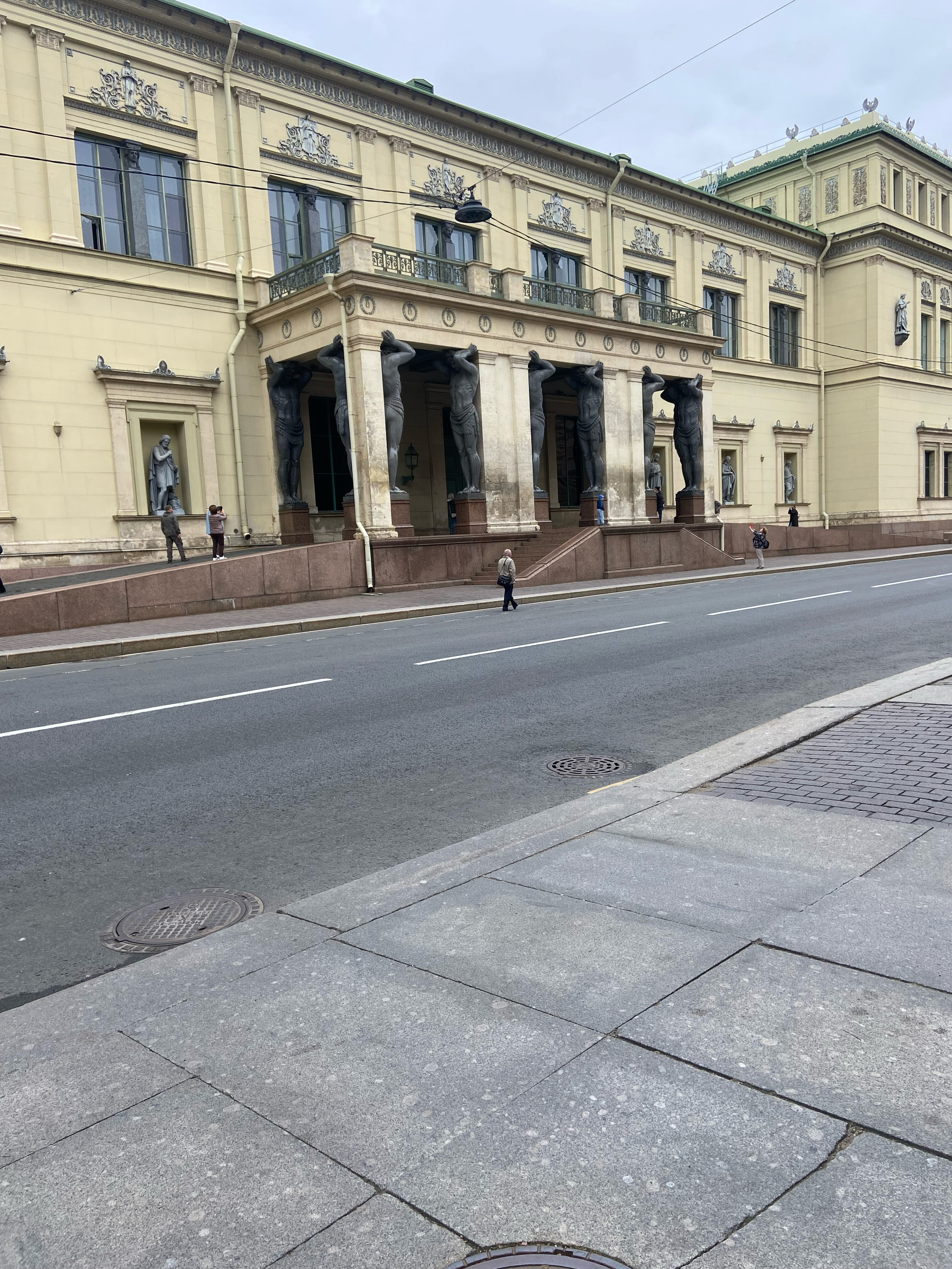 Фото Апартаменты у Дворцовой площади