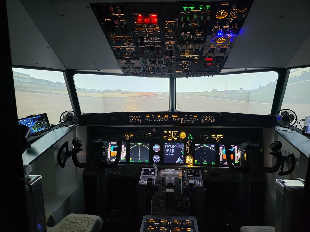 Play room Flight Simulator Boeing 737ng, Sevastopol, photo