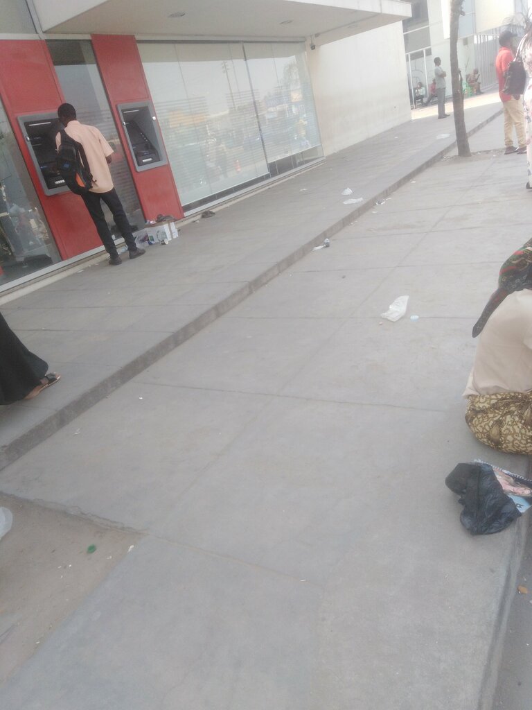 ATM Banco BIC, Loanda, photo