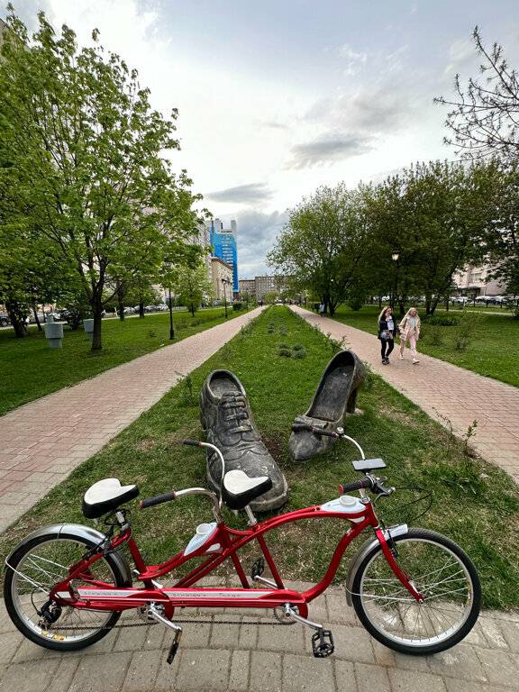 Genre sculpture Скульптура Пара туфель, Moscow, photo