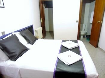 Фото C. H. Chelo