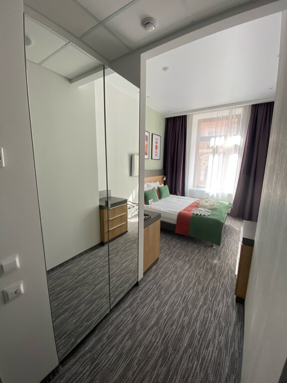 Фото Station Premier S12