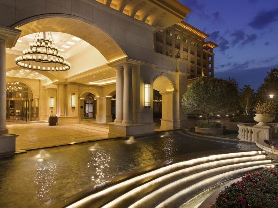 Фото Hilton Yuxi Fuxian Lake