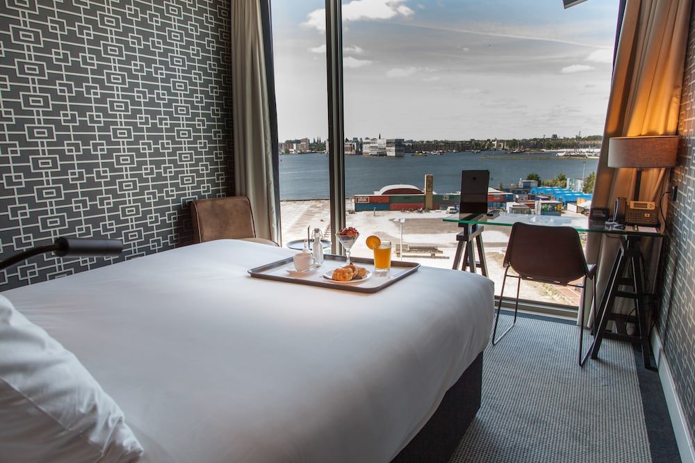 Фото DoubleTree by Hilton Hotel Amsterdam