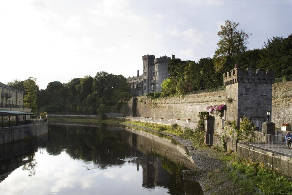Фото Kilkenny Inn Hotel