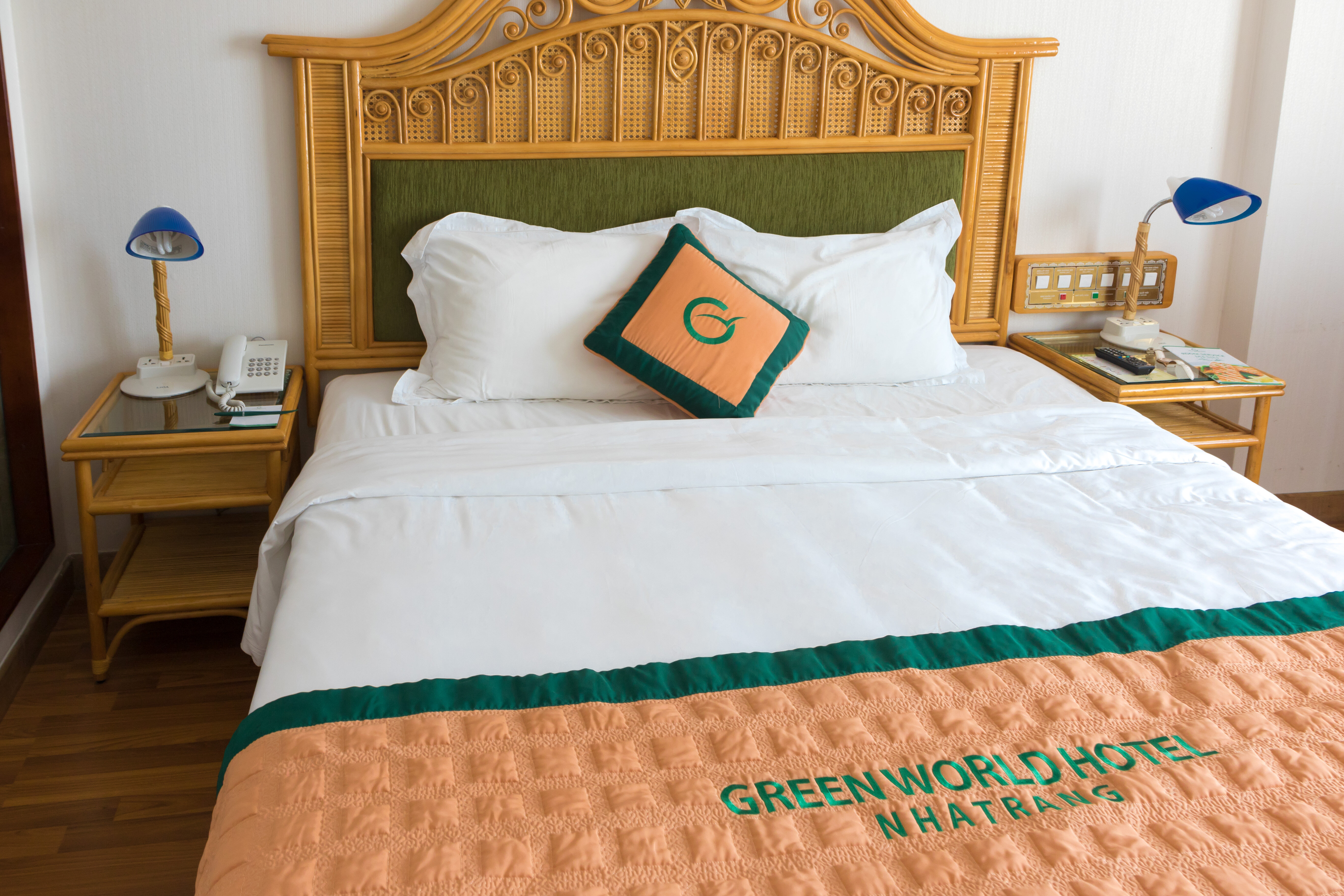 Фото Green World