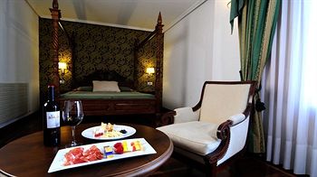 Фото Hotel II Virrey Palafox