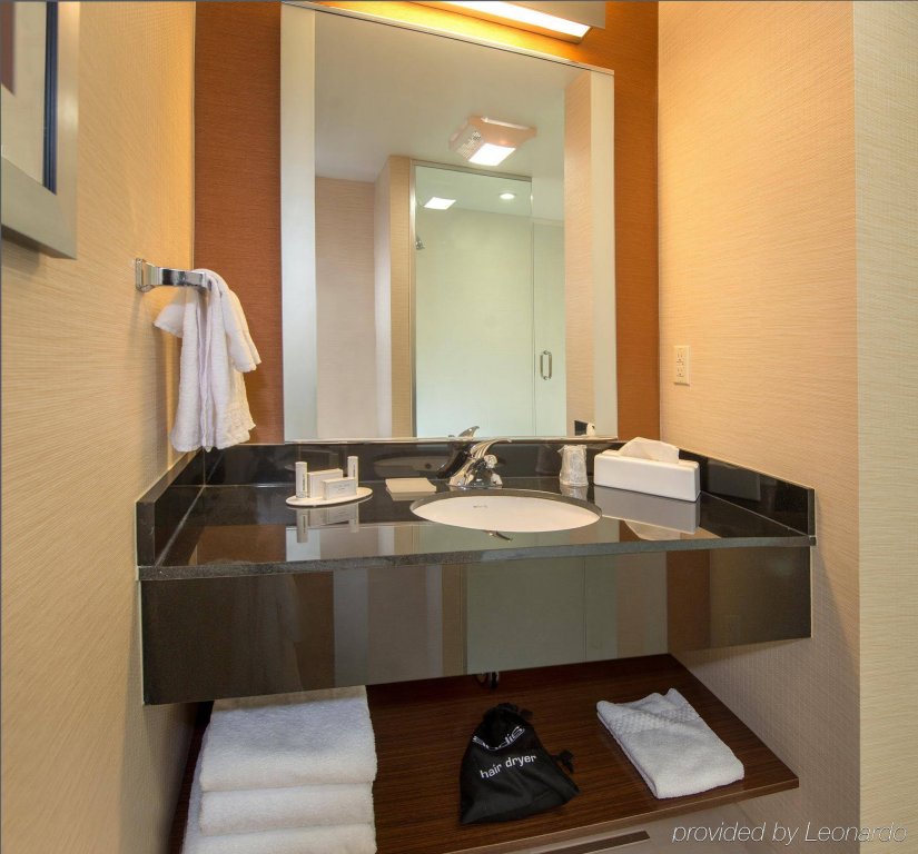 Фото Fairfield Inn & Suites New York Manhattan/Downtown East