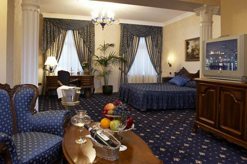 Гостиница Grand Hotel London в Варне