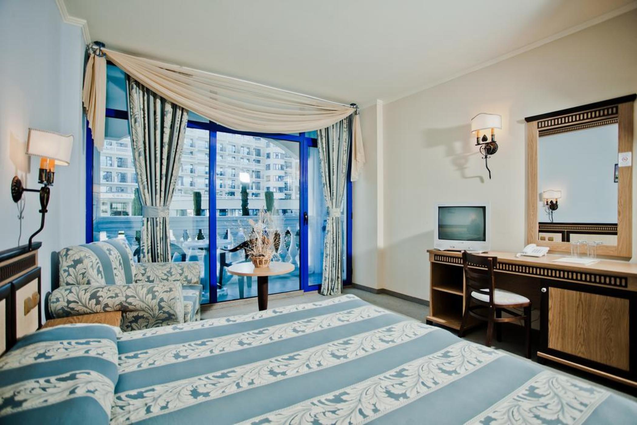 Фото Chaika Beach