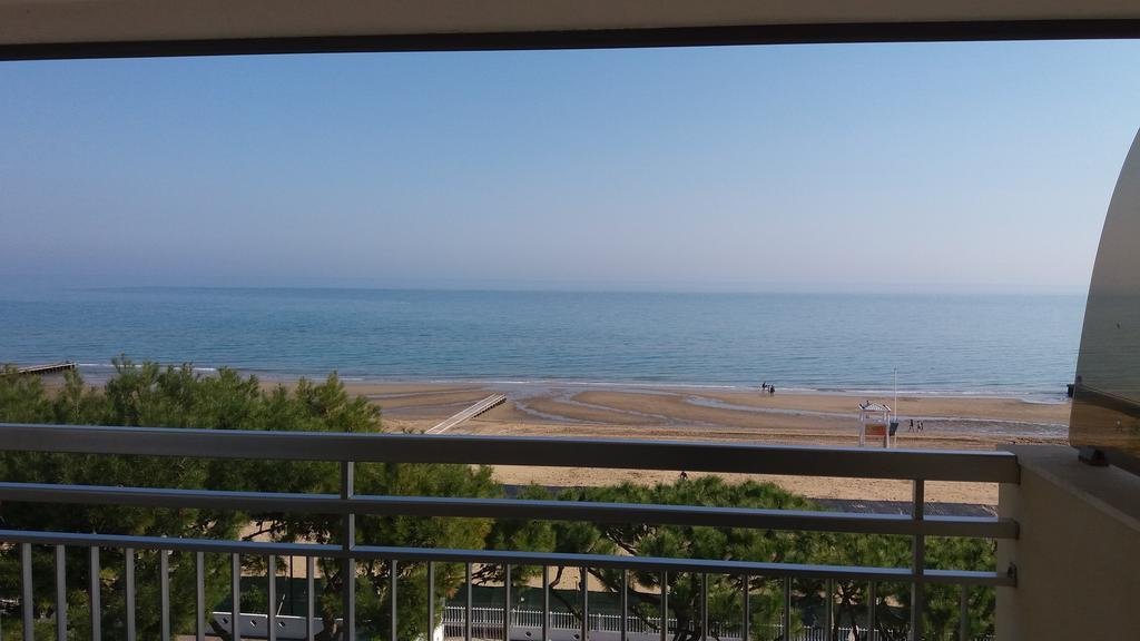 Фото Hotel Majestic