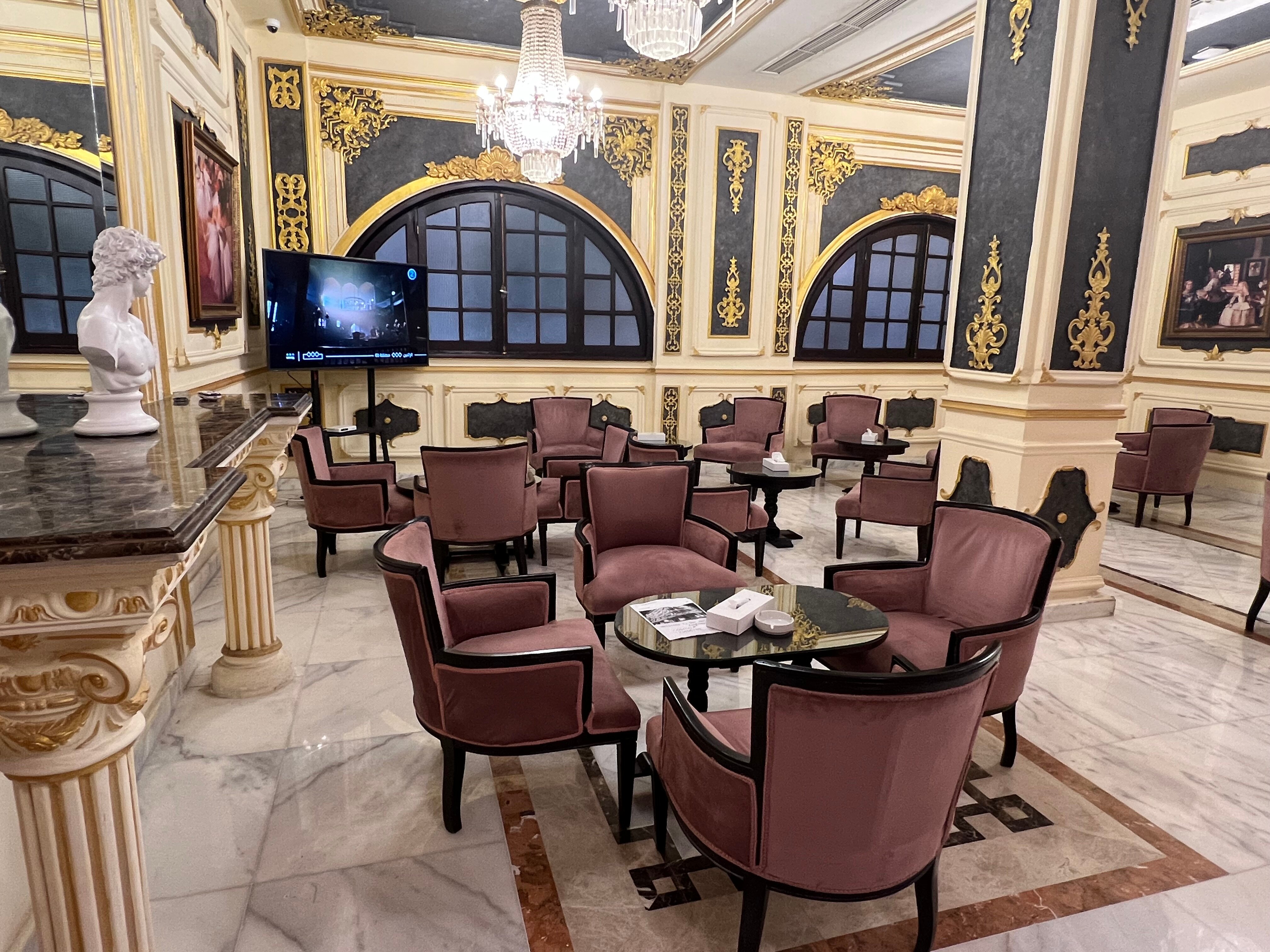 Фото Cosmopolitan Plaza Inn Hotel