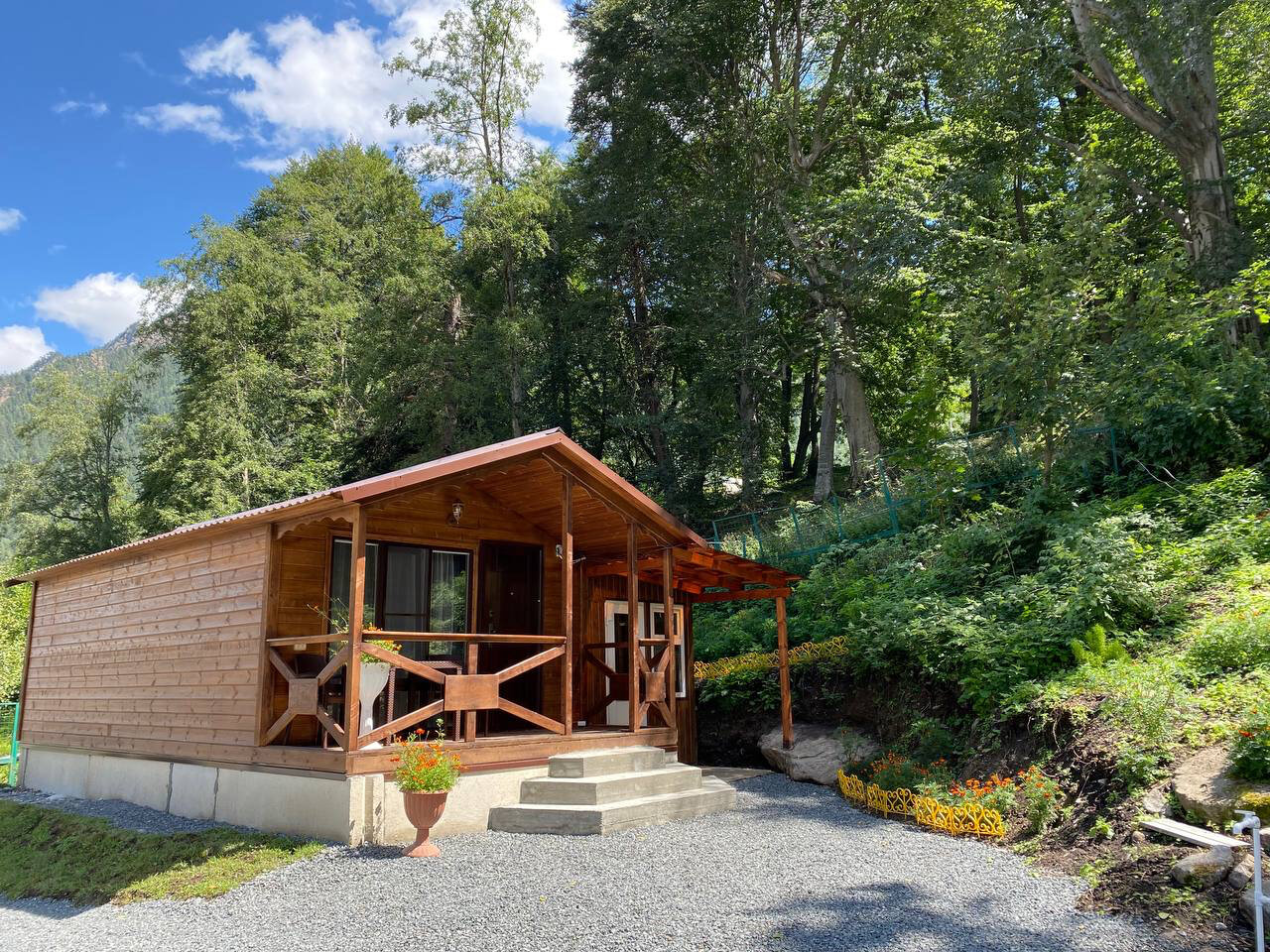 Фото отеля 1