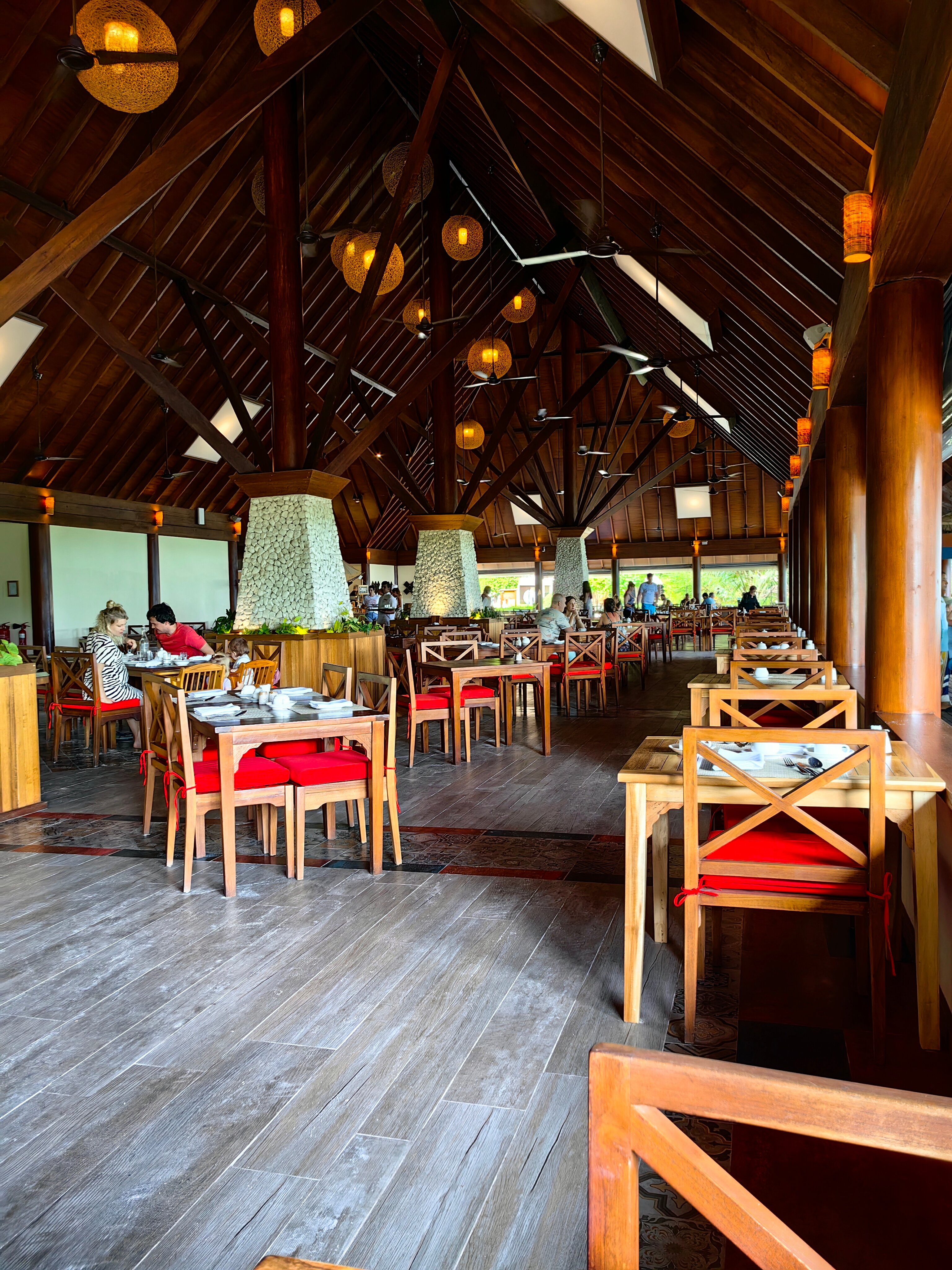 Фото Reethi Faru Resort Hotel