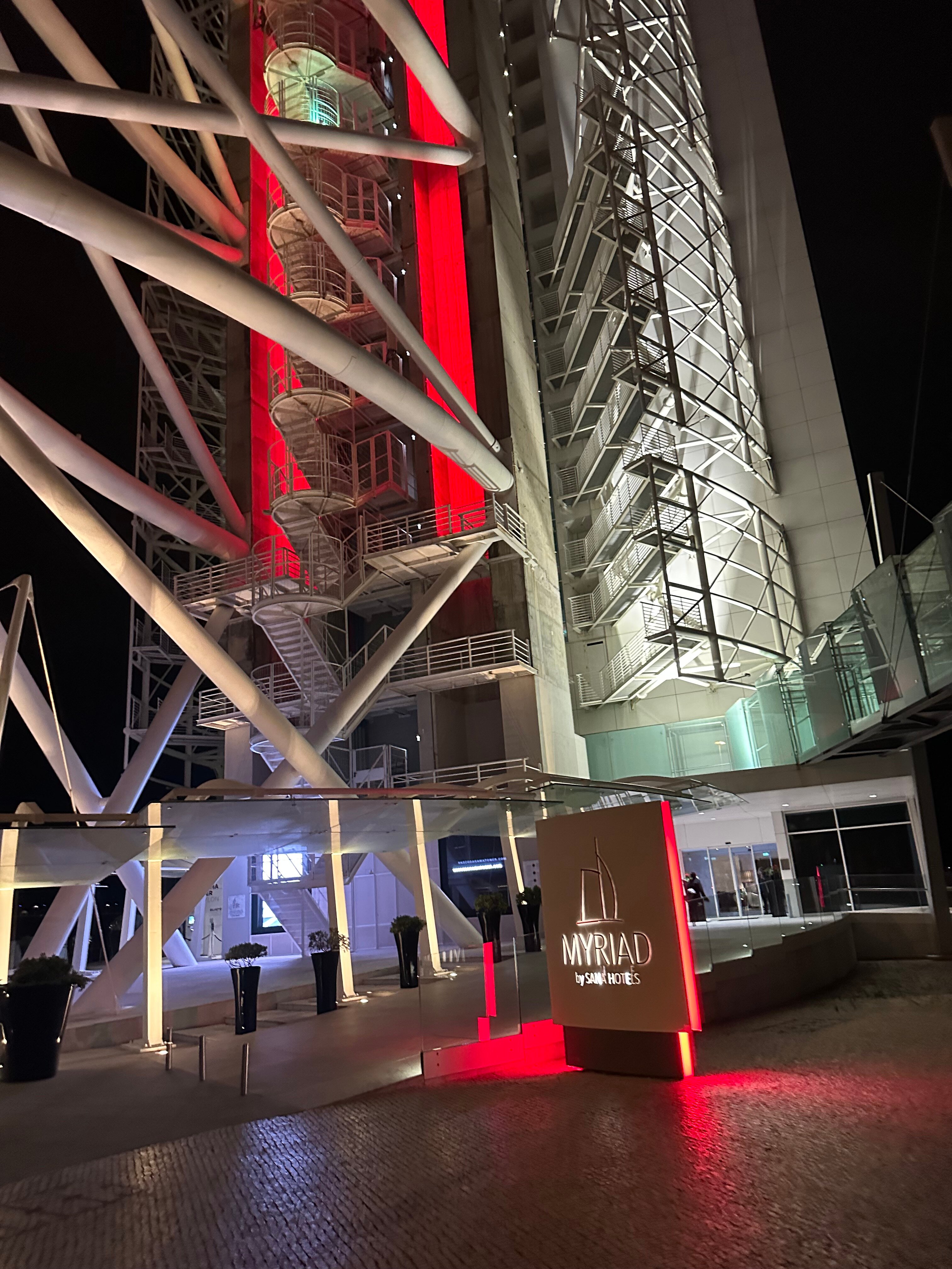 Фото Myriad by Sana Hotels
