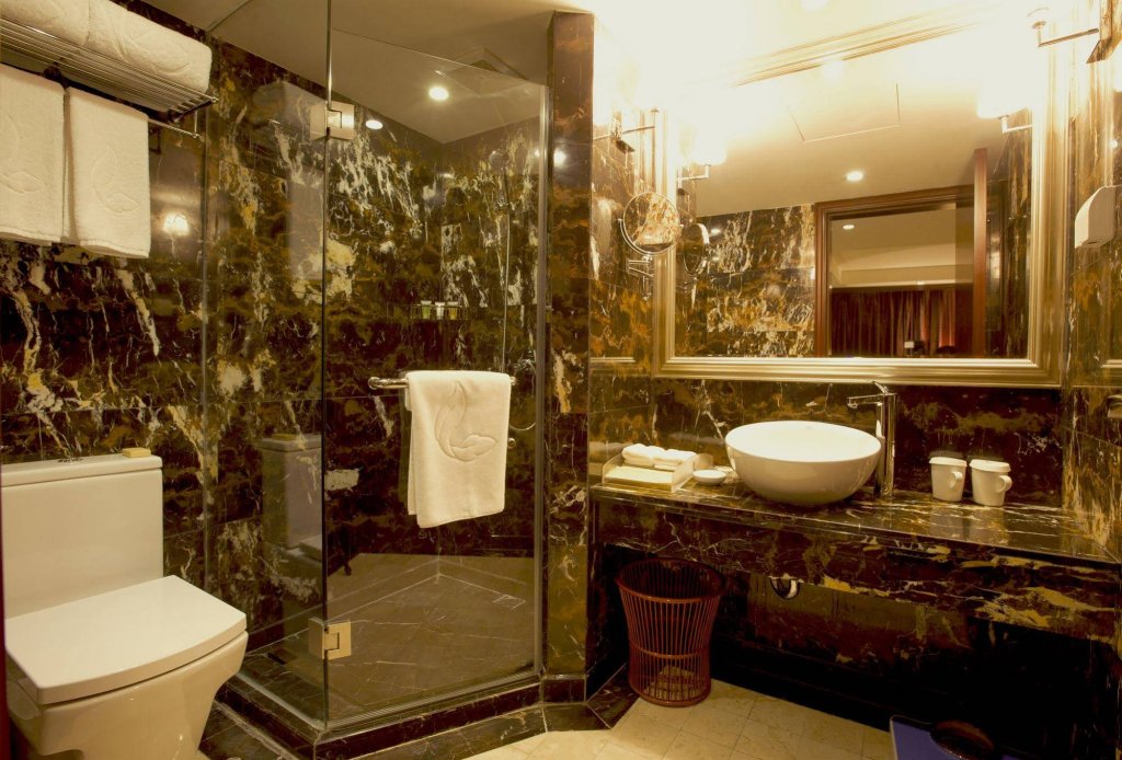 Фото Leeden Hotel Chengdu