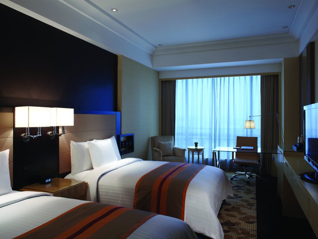Фото Courtyard by Marriott Shanghai Central