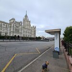 Yauzskie Vorota (Moscow, Yauzskaya Street), i̇ctimai nəqliyyatın dayanacağı