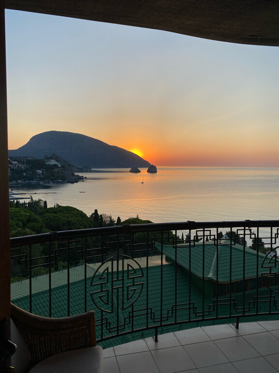 Фото Весёлый Хотэй