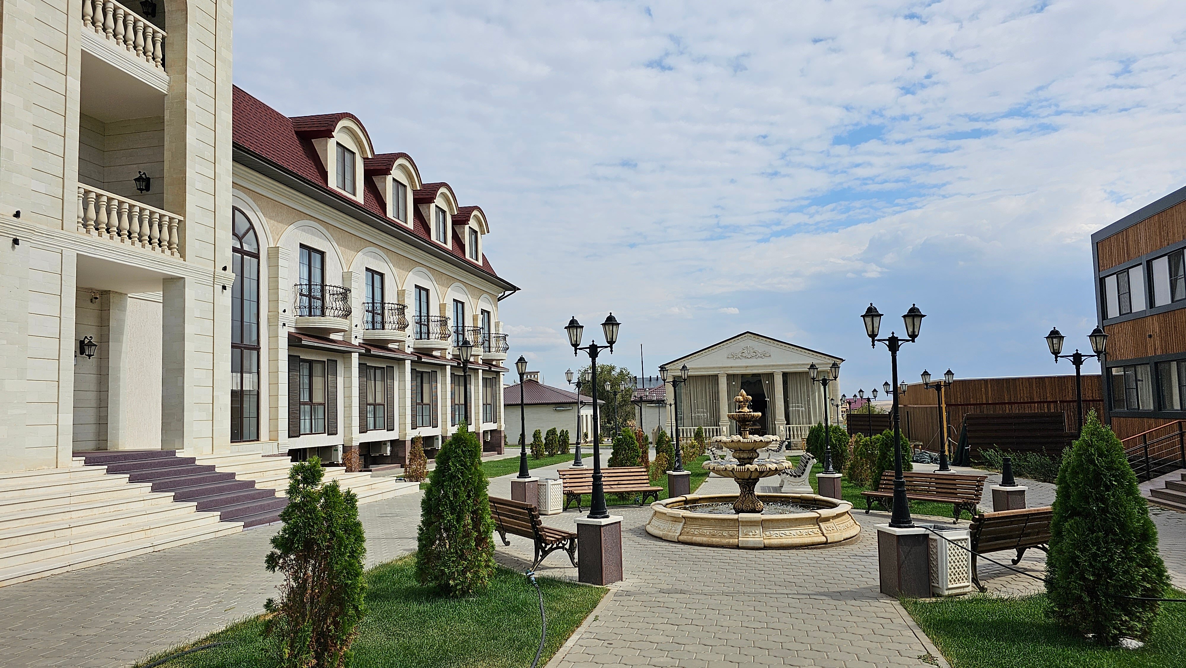 Фото отеля 1