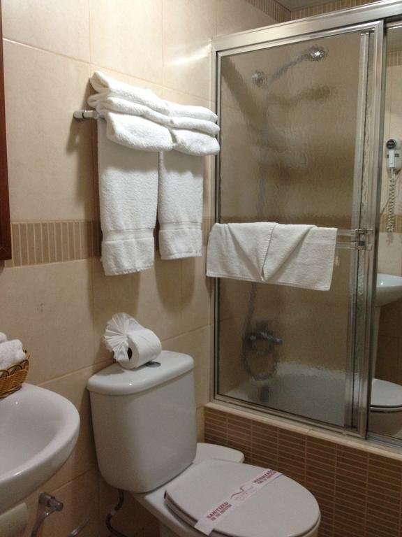 Фото Hotel Century Plaza