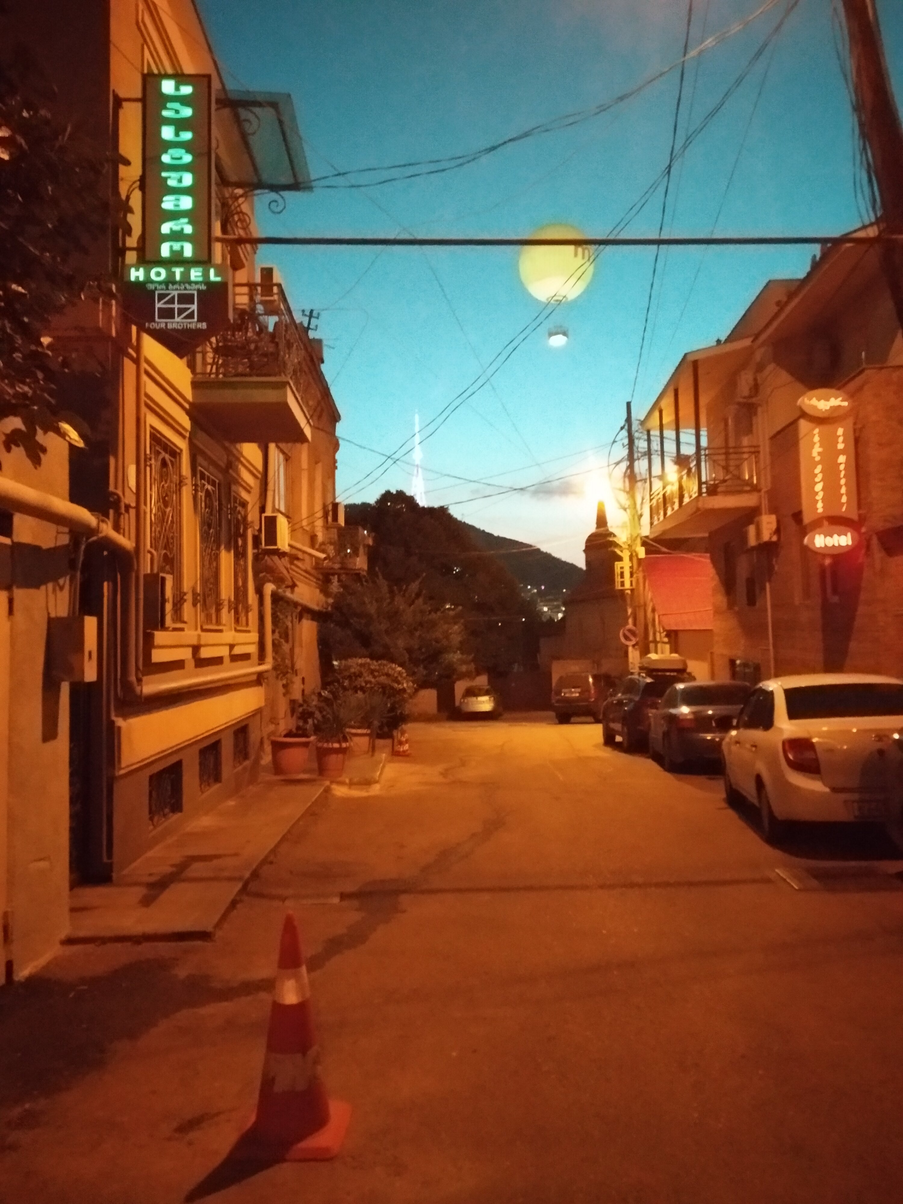 Фото New Metekhi