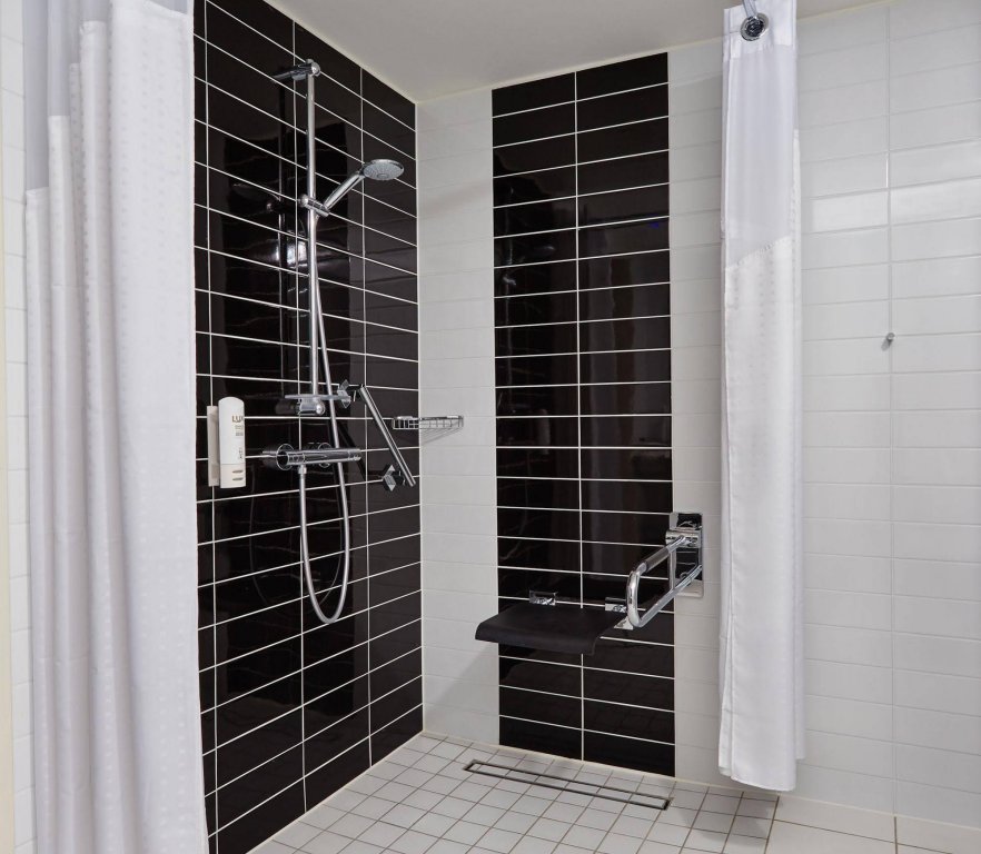 Фото Holiday Inn Express Neunkirchen