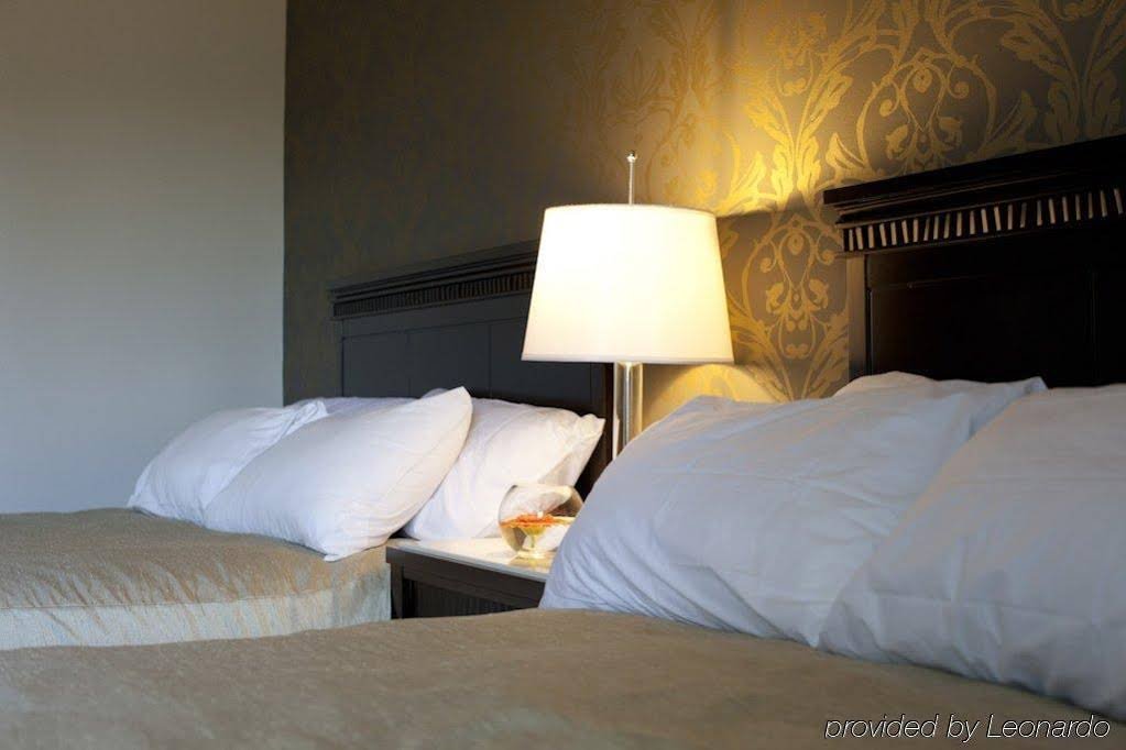 Фото Elm Hurst Inn & SPA