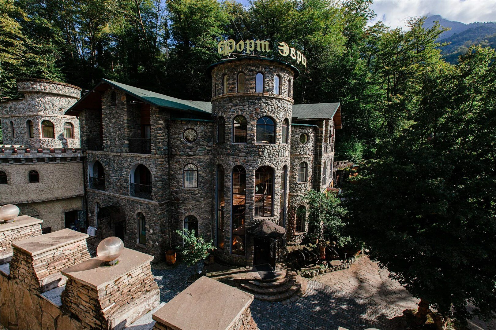 Фото отеля 1