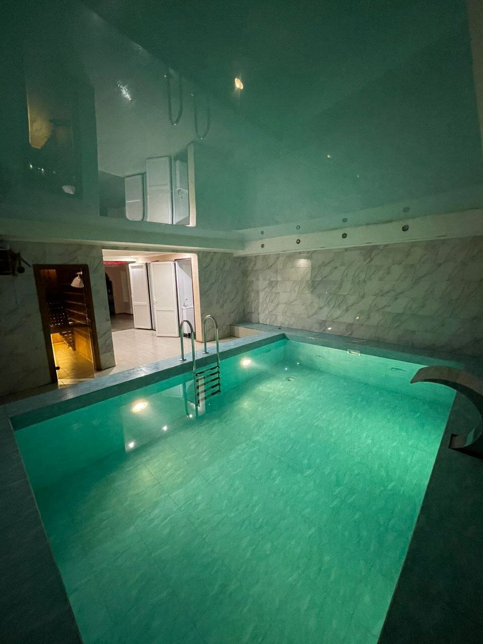 Фото Милана