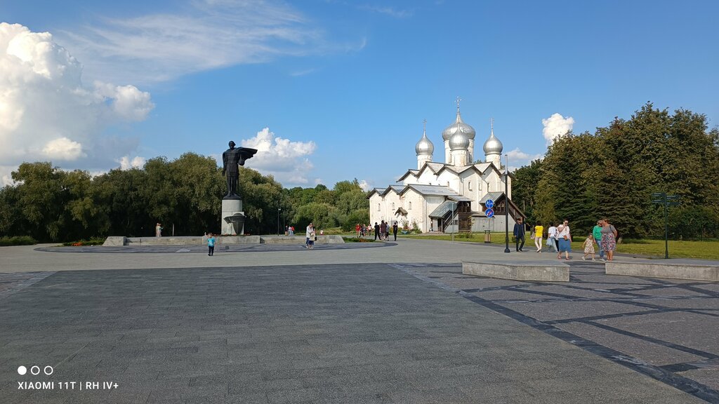 Памятник, мемориал Александр Невский, Великий Новгород, фото