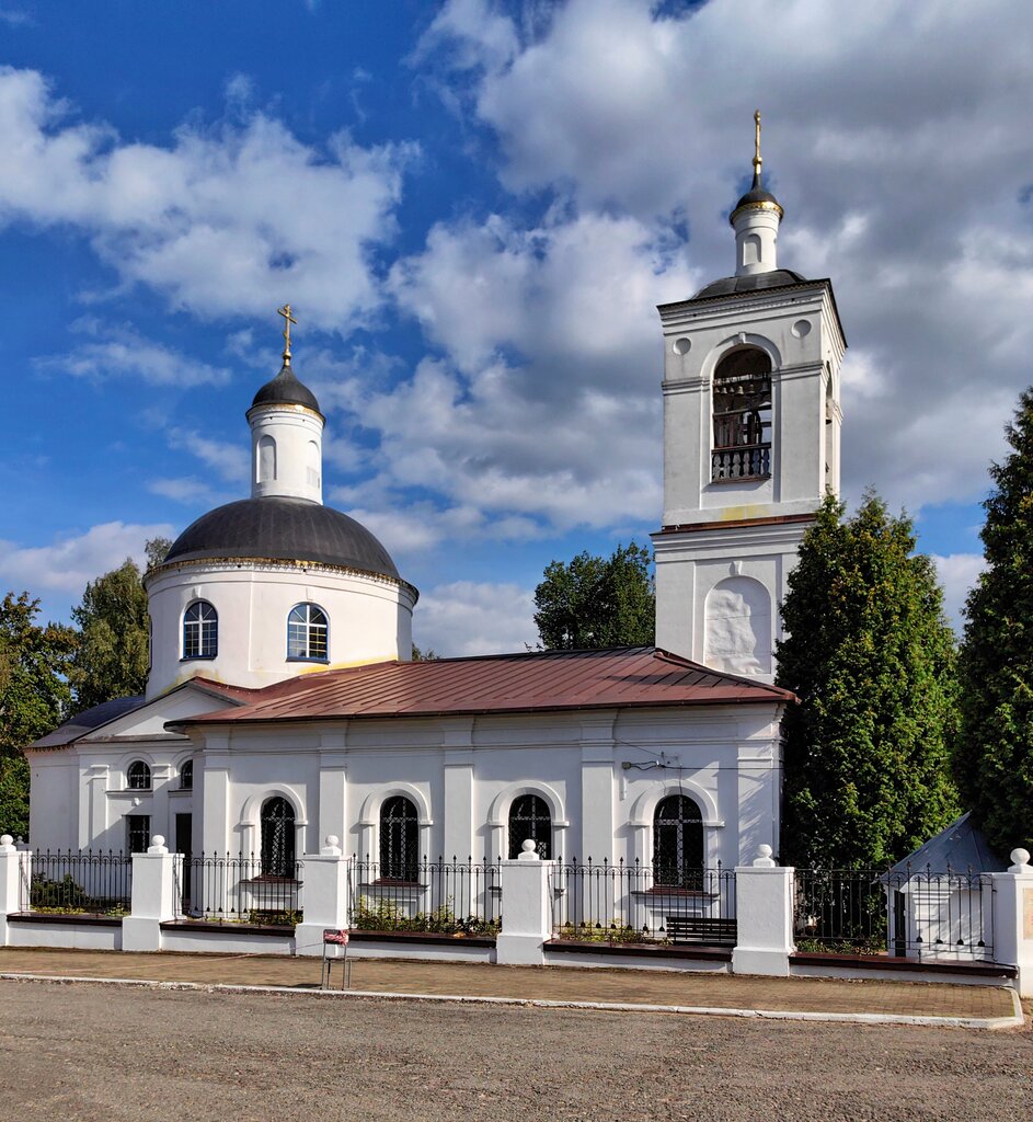 Православный храм Церковь Тихвинской иконы Божией Матери в Среднем, Ступино, фото