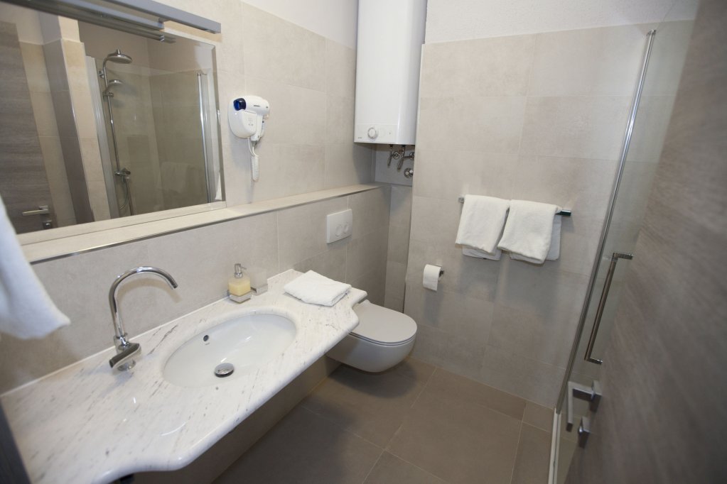 Фото Tifani Luxury Rooms 2