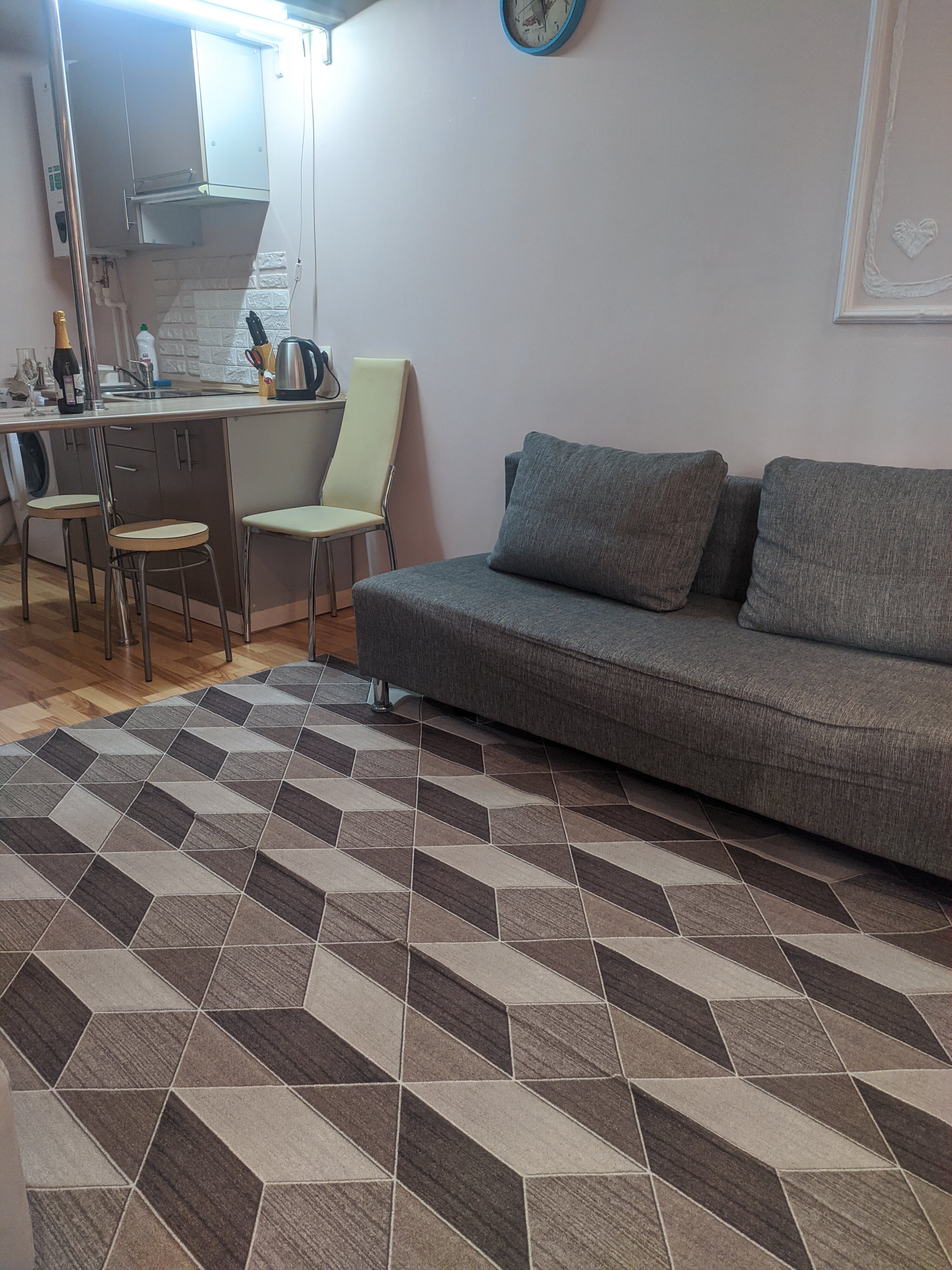 Фото Меблированные Комнаты Студия для Бюджетного Отдыха