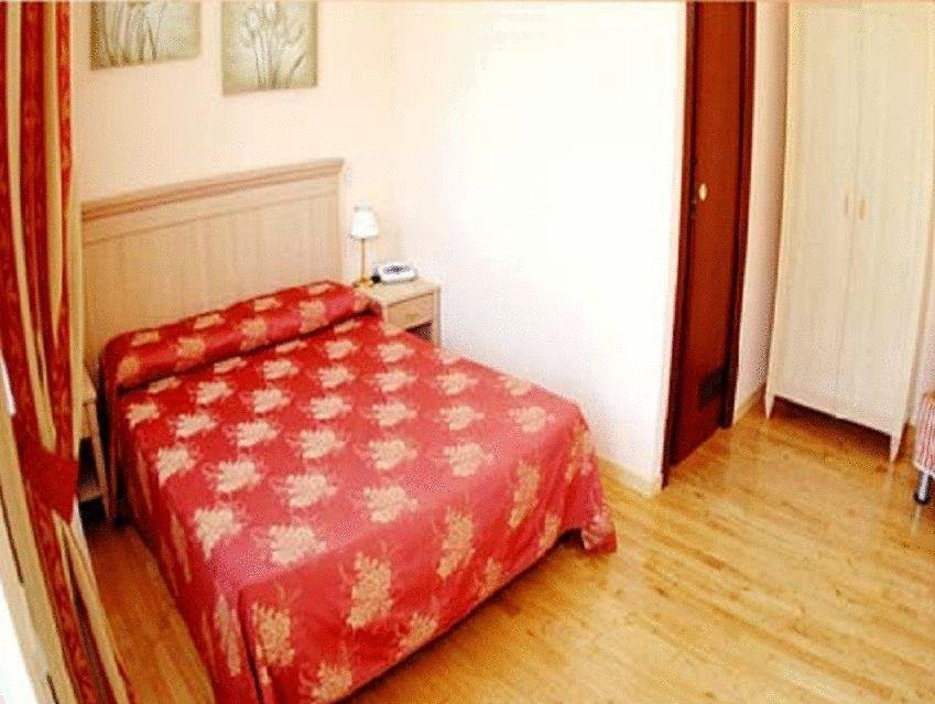 Фото Hotel Arco Di Travertino