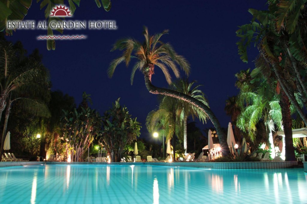 Фото Garden Hotel