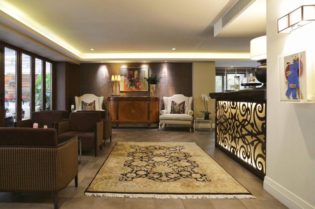 Фото The Y Hotel