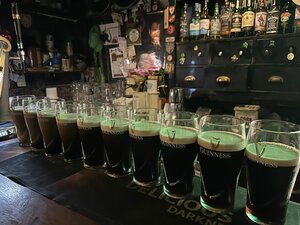 U2 Istanbul Irish Pub (İstanbul, Beyoğlu, Şehit Muhtar Mah., Kurabiye Sok., 24), bar, pub