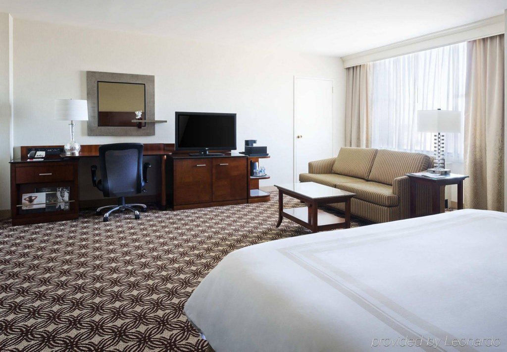 Фото Marriott Pittsburgh City Center Hotel